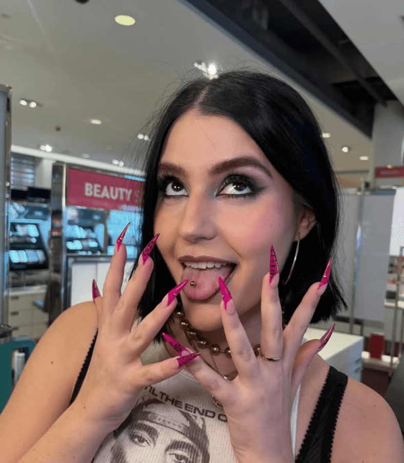 Bold pink glam detail
